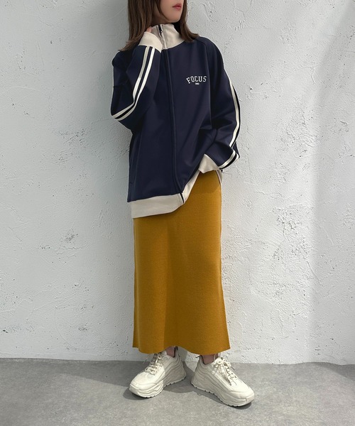 apres jour mignon(アプレジュールミニョン)の「ニットナロースカート【ZOZOTOWN限定アイテム】(スカート・レディース・パープル/マスタード/ブラック・SMALL/MEDIUM/X-LARGE)」の5枚目の写真