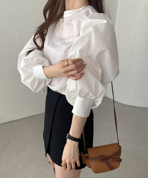 andme（アンドミー）の「【10色展開】2wayボリューム袖シャツブラウス（シャツ/ブラウス・レディース・ライトブルー/グレイッシュベージュ/オフホワイト/ネイビー×ホワイト/ブラック/ライトパープル/グリーン系その他/ネイビー/ラベンダー/ブラウン系その他/グレー系その他/ベージュ系その他・M）」の20枚目の写真