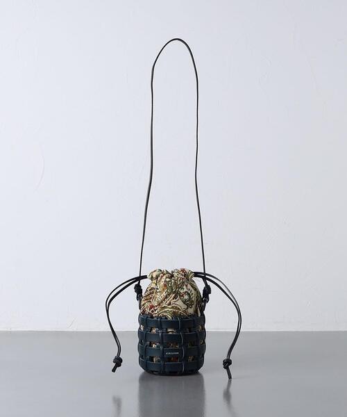 A VACATION（アヴァケーション）の「＜A VACATION＞ACONE バッグ（ショルダーバッグ・レディース・ベージュ/コバルトブルー・FREE）」の2枚目の写真