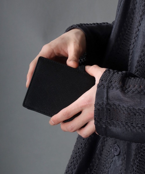 SITRY（シトリー）の「Saffiano Synthetic Leather bi-fold wallet/サフィアーノ フェイクレザー 2つ折り 財布（財布・メンズ・ネイビー/ブラック・FREE）」の6枚目の写真