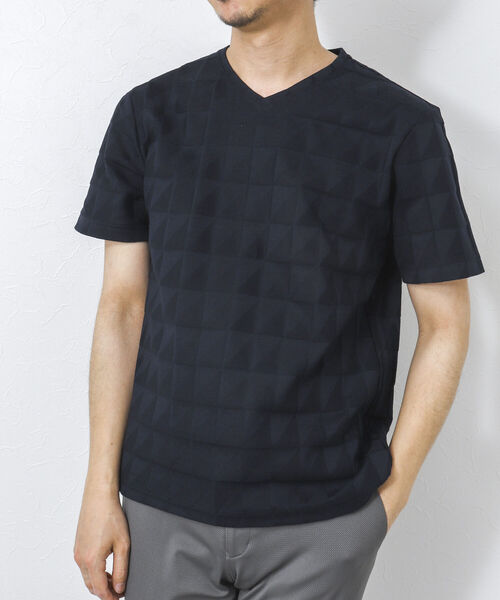 Stutostein Nolley's(シュテットシュタインノーリーズ)の「幾何学リンクスVネックTシャツ(Tシャツ/カットソー・メンズ・ライトブルー/グレイッシュベージュ/ホワイト/ネイビー・L/M/XL/S)」の4枚目の写真