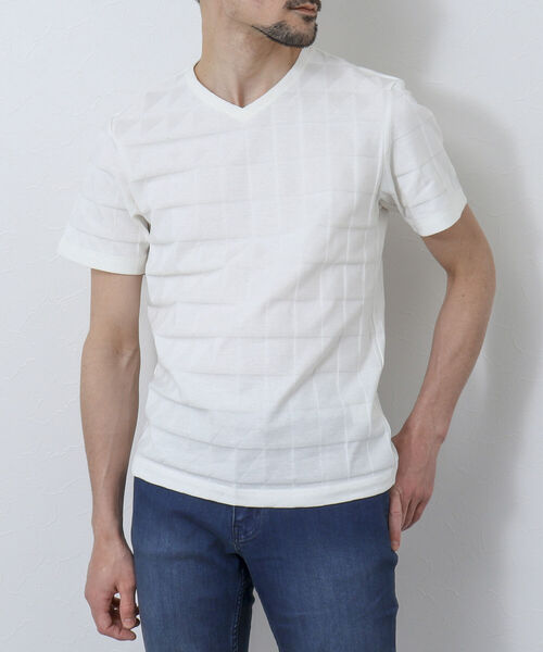 Stutostein Nolley's(シュテットシュタインノーリーズ)の「幾何学リンクスVネックTシャツ(Tシャツ/カットソー・メンズ・ライトブルー/グレイッシュベージュ/ホワイト/ネイビー・L/M/XL/S)」の2枚目の写真