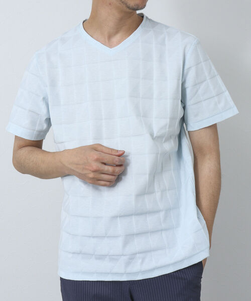 Stutostein Nolley's(シュテットシュタインノーリーズ)の「幾何学リンクスVネックTシャツ(Tシャツ/カットソー・メンズ・ライトブルー/グレイッシュベージュ/ホワイト/ネイビー・L/M/XL/S)」の1枚目の写真