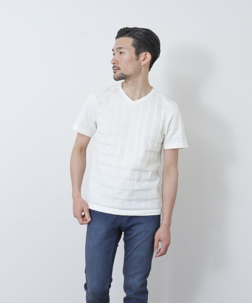 Stutostein Nolley's(シュテットシュタインノーリーズ)の「幾何学リンクスVネックTシャツ(Tシャツ/カットソー・メンズ・ライトブルー/グレイッシュベージュ/ホワイト/ネイビー・L/M/XL/S)」の20枚目の写真