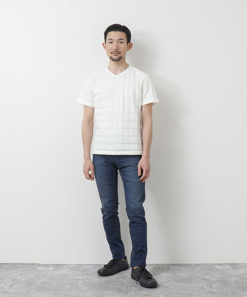 Stutostein Nolley's(シュテットシュタインノーリーズ)の「幾何学リンクスVネックTシャツ(Tシャツ/カットソー・メンズ・ライトブルー/グレイッシュベージュ/ホワイト/ネイビー・L/M/XL/S)」の21枚目の写真