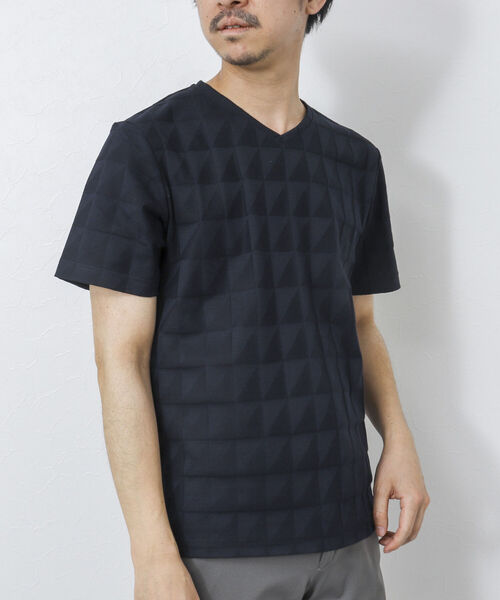 Stutostein Nolley's(シュテットシュタインノーリーズ)の「幾何学リンクスVネックTシャツ(Tシャツ/カットソー・メンズ・ライトブルー/グレイッシュベージュ/ホワイト/ネイビー・L/M/XL/S)」の17枚目の写真