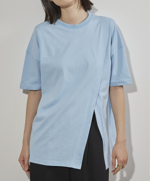 ECRIRE(エクリール)の「【yunコラボ】アシンメトリースリットカットソー(Tシャツ/カットソー・レディース・ホワイト/ブラック/ブルー・M/L)」の9枚目の写真