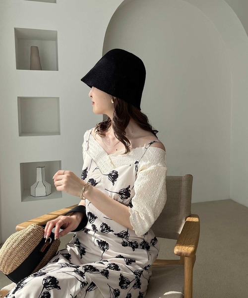 one after another NICE CLAUP(ワンアフターアナザーナイスクラップ)の「NCエンブレム付きクローシュハット(ハット・レディース・アイボリー/ブラック・FREE)」の3枚目の写真