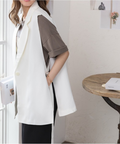 COCOMOMO（ココモモ）の「サイドベルトデザイン ジレ ベスト（ベスト・レディース・ベージュ/ブラック/ホワイト/アイボリー・L/M）」の13枚目の写真