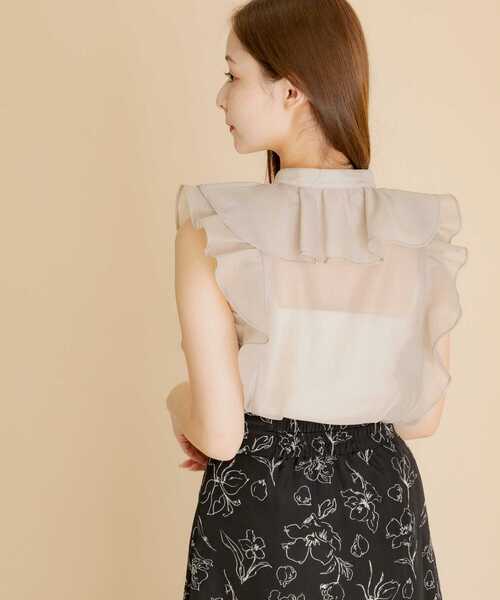 HEYUMM(ヘユム)の「シアーラッフルブラウス(シャツ/ブラウス・レディース・ベージュ/オフホワイト/ブラック・ONE)」の19枚目の写真