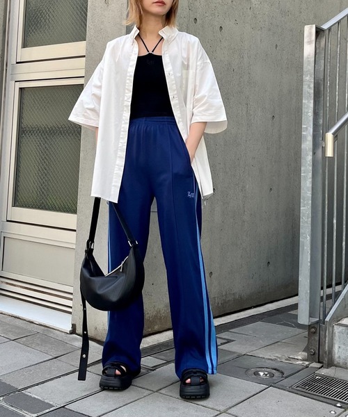 PBLIM（ページボーイリム）の「PBLIM/アソートコットンシャツ（シャツ/ブラウス・レディース・オフホワイト/ライトブルー/ネイビー・FREE）」の4枚目の写真