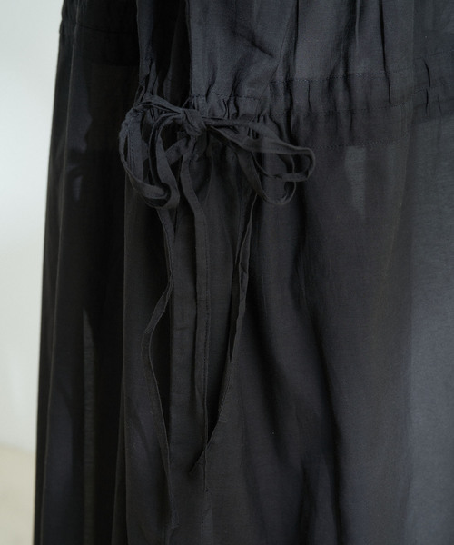 Jayro（ジャイロ）の「ボイルウエストドロストシャーリングワンピース（ワンピース・レディース・ブラック/ベージュ/パープル・M）」の15枚目の写真