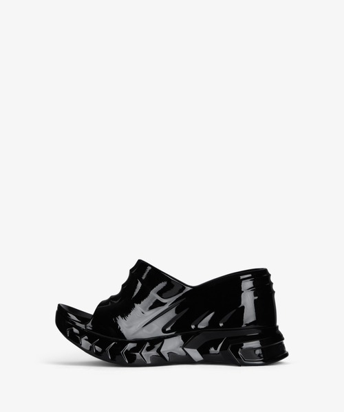 GIVENCHY（ジバンシイ）の「マシュマロ ウェッジサンダル（サンダル・レディース・ブラック・36/37/38/39）」の2枚目の写真