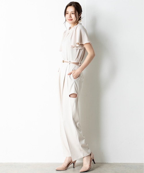 MILLION CARATS(ミリオンカラッツ)の「プチハイネックにはタックを施し華やぐコーディネートを演出するパール襟のフレアスリーブブラウス(シャツ/ブラウス・レディース・ブラック/ベージュ/オフホワイト・FREE)」の16枚目の写真