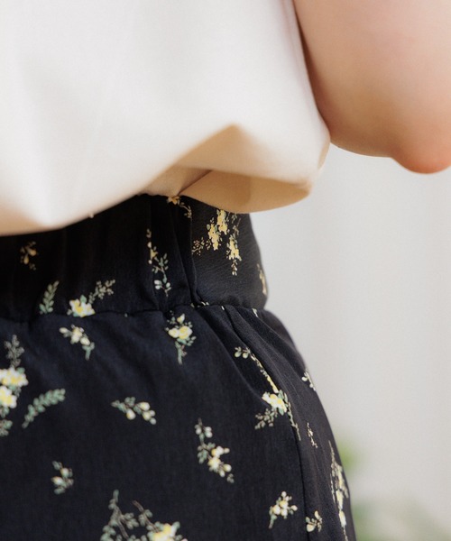 flower（フラワー）の「フローラルスインギングスカート（スカート・レディース・ブラック/ピンク・FREE）」の4枚目の写真