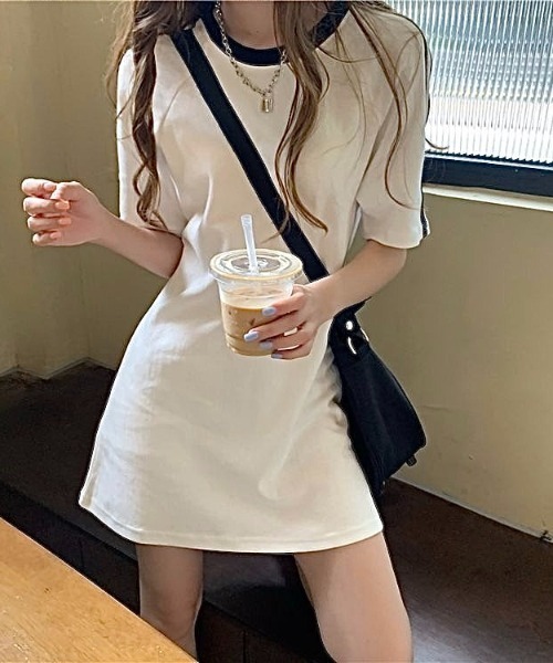 SHEENA（シーナ）の「ラインスリーブＴシャツミニワンピース（ワンピース・レディース・ブラック/ホワイト・M）」の13枚目の写真