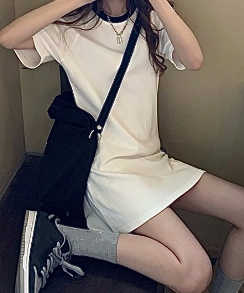 SHEENA（シーナ）の「ラインスリーブＴシャツミニワンピース（ワンピース・レディース・ブラック/ホワイト・M）」の4枚目の写真