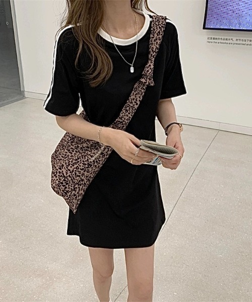 SHEENA（シーナ）の「ラインスリーブＴシャツミニワンピース（ワンピース・レディース・ブラック/ホワイト・M）」の19枚目の写真