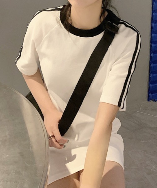 SHEENA（シーナ）の「ラインスリーブＴシャツミニワンピース（ワンピース・レディース・ブラック/ホワイト・M）」の14枚目の写真