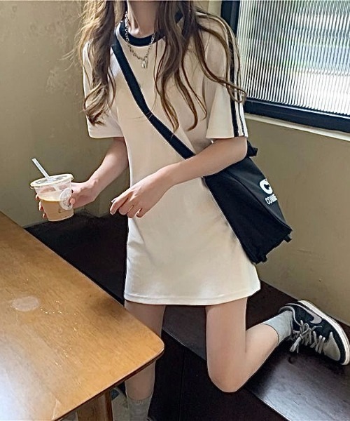 SHEENA（シーナ）の「ラインスリーブＴシャツミニワンピース（ワンピース・レディース・ブラック/ホワイト・M）」の8枚目の写真