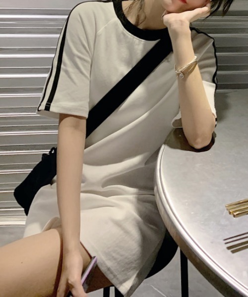 SHEENA（シーナ）の「ラインスリーブＴシャツミニワンピース（ワンピース・レディース・ブラック/ホワイト・M）」の5枚目の写真