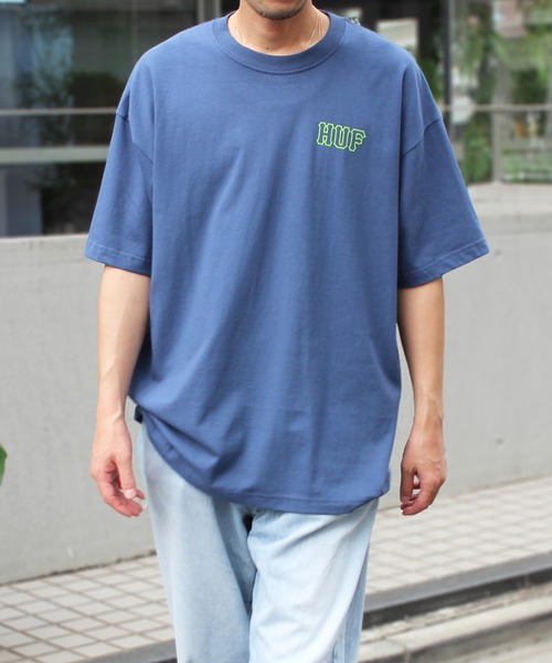HUF セットアップ : 半袖ポケットTシャツ & スウェットショーツ HUF(ハフ) セットアップ(メンズ) - 海外通販のBUYMA