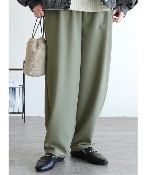 reca（レカ）の「【オン・オフ問わず着れる！】カーブタックパンツ（スラックス・レディース・ブラック/グレー/ダークブラウン/サンドベージュ/ブルー/イエロー/カーキ/グレイッシュベージュ/テラコッタ・M/MT/L）」の7枚目の写真