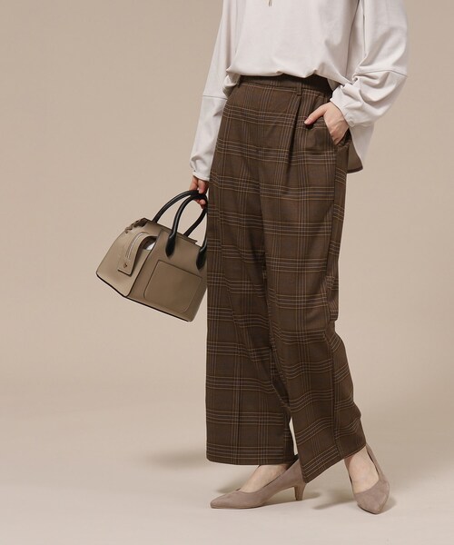 SHOO・LA・RUE(シューラルー)の「◆すっきり見え チェック柄 ワイドパンツ(その他パンツ・レディース・ブラウン系2/ベージュ系1/ブルー系その他3・02/03/04)」の14枚目の写真