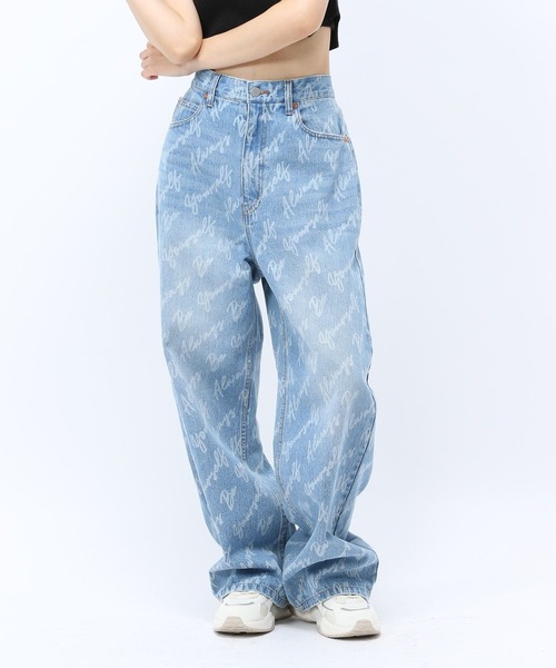 Anui(アニュイ)の「【UNISEX】ロゴブリーチデニム(デニムパンツ・レディース・ブラック/ブルー・S/M/L)」の2枚目の写真