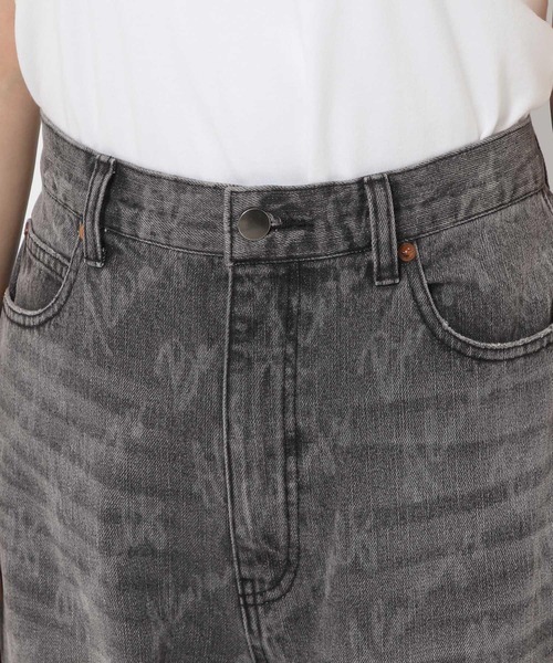 Anui(アニュイ)の「【UNISEX】ロゴブリーチデニム(デニムパンツ・レディース・ブラック/ブルー・S/M/L)」の6枚目の写真