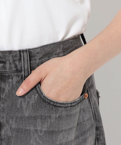 Anui(アニュイ)の「【UNISEX】ロゴブリーチデニム(デニムパンツ・レディース・ブラック/ブルー・S/M/L)」の7枚目の写真