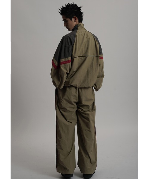 MASONPRINCE(メイソンプリンス)の「ダブルZIP ナイロン トラックJKT WT4120【MASONPRINCE】(ナイロンジャケット・メンズ・ベージュ/ブラック・L/S/M)」の9枚目の写真