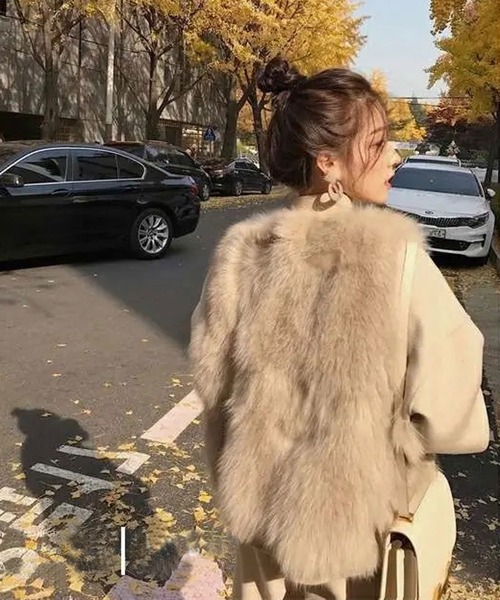 ammy.（エイミードット）の「【 ammy. / エイミードット 】 ファー ベスト（ベスト・レディース・アイボリー・FREE）」の7枚目の写真