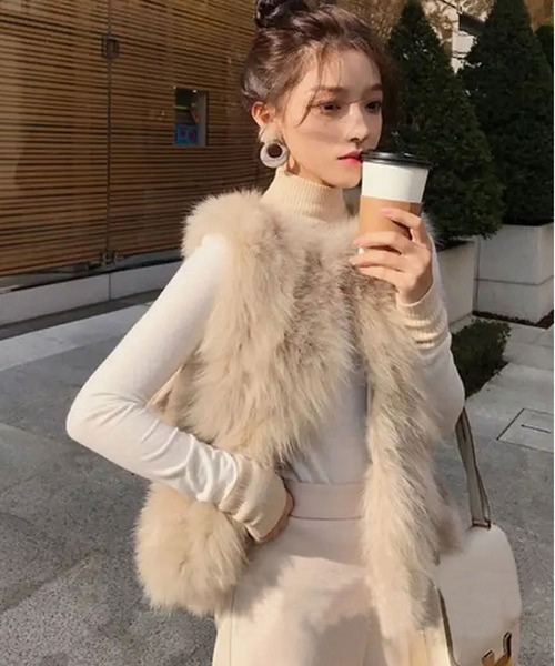 ammy.（エイミードット）の「【 ammy. / エイミードット 】 ファー ベスト（ベスト・レディース・アイボリー・FREE）」の6枚目の写真