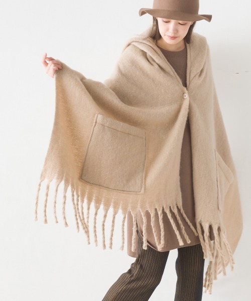 OMNES（オムネス）の「起毛フード付き大判フリンジストール（ストール/ショール・レディース・ブルー/ブラウン/イエロー/ブラック/パープル/ベージュ・FREE）」の3枚目の写真