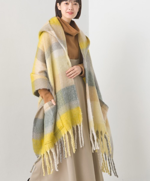 ブルーレーベルクレストブリッジ　フード　フリンジストール ポンチョ　大判ストール ブルーレーベルクレストブリッジ フード フリンジストール