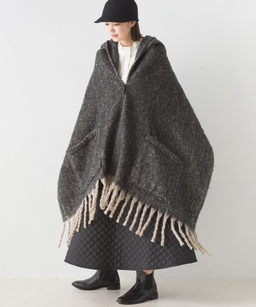OMNES（オムネス）の「起毛フード付き大判フリンジストール（ストール/ショール・レディース・ブルー/ブラウン/イエロー/ブラック/パープル/ベージュ・FREE）」の10枚目の写真