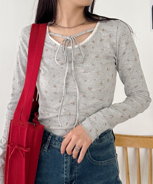 CLEA(クレア)の「ミニフラワープリントリボントップス(Tシャツ/カットソー・レディース・グレー・FREE)」の9枚目の写真