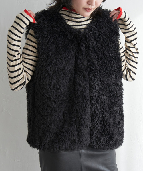 VENCEEXCHANGE（ヴァンスエクスチェンジ）の「ボリュームフェイクファーベスト（ベスト・レディース・ベージュ/ブラック/ブラウン/オフホワイト/ピンク系・M）」の20枚目の写真