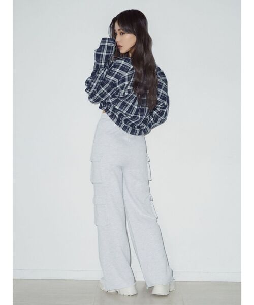 GYDA（ジェイダ）の「スウェットカーゴワイドパンツ（カーゴパンツ・レディース・ライトグレー/ブラック・FREE）」の4枚目の写真