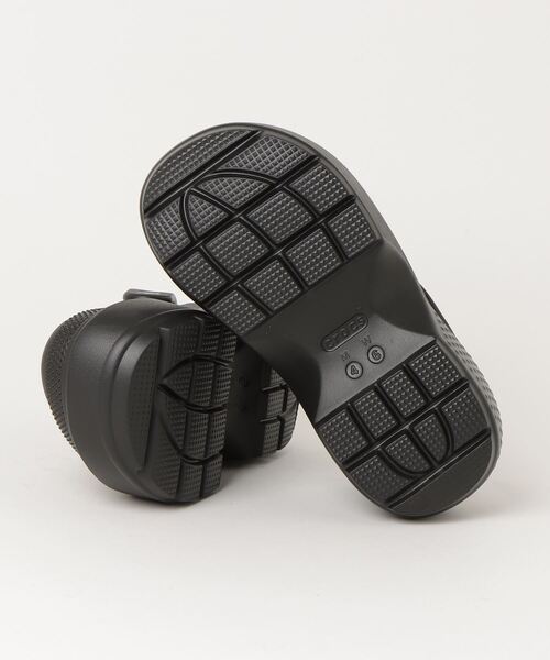 crocs(クロックス)の「crocs Stomp Clog / クロックス ストンプ クロッグ(サンダル・レディース・ブラック・22.0cm/24.0cm/23.0cm/25.0cm/26.0cm/27.0cm/28.0cm/29.0cm/30.0cm)」の3枚目の写真