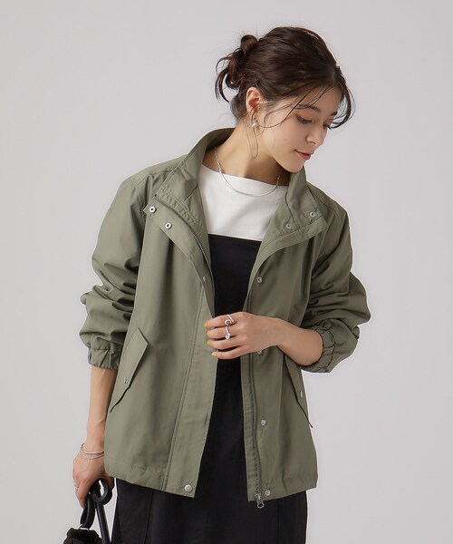 SHOO・LA・RUE（シューラルー）の「◆【撥水】スタンドカラーブルゾン（ブルゾン・レディース・ダークグレー/カーキ/ベージュ・02/04/03）」の8枚目の写真