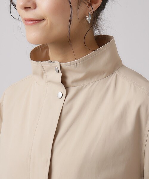 SHOO・LA・RUE（シューラルー）の「◆【撥水】スタンドカラーブルゾン（ブルゾン・レディース・ダークグレー/カーキ/ベージュ・02/04/03）」の12枚目の写真