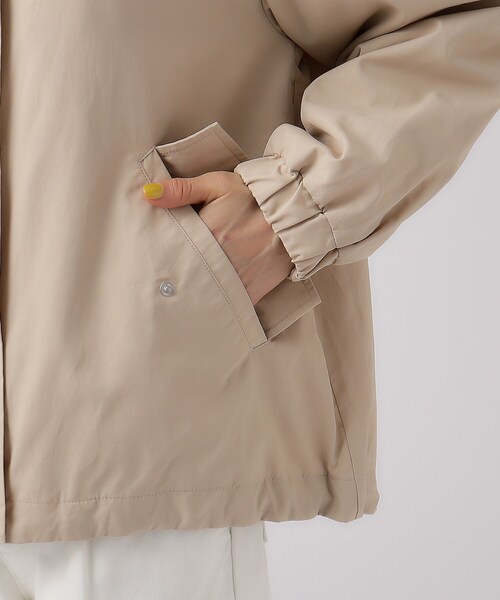 SHOO・LA・RUE（シューラルー）の「◆【撥水】スタンドカラーブルゾン（ブルゾン・レディース・ダークグレー/カーキ/ベージュ・02/04/03）」の13枚目の写真