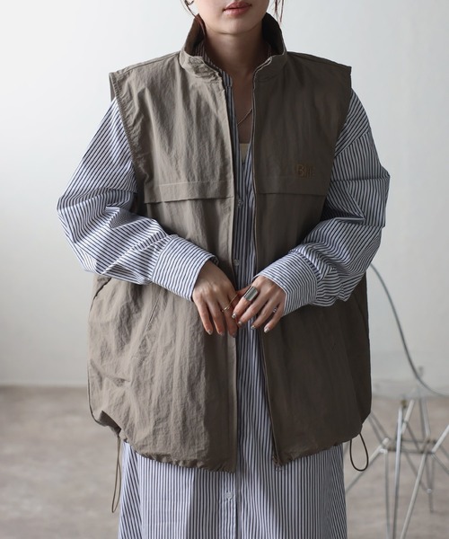 Bonjour Sagan(ボンジュールサガン)の「BMロゴ刺繍ナイロンベスト(ベスト・レディース・モカ/ブラック/ライトベージュ・FREE)」の8枚目の写真