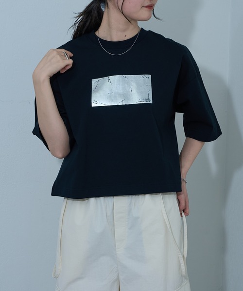 COLONY 2139（コロニートゥーワンスリーナイン）の「【新色追加】12/天竺箔プリントTシャツ（Tシャツ/カットソー・レディース・ホワイト/ブラック/チャコールグレー・FREE）」の21枚目の写真