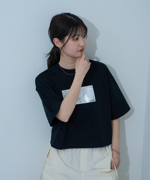 COLONY 2139（コロニートゥーワンスリーナイン）の「【新色追加】12/天竺箔プリントTシャツ（Tシャツ/カットソー・レディース・ホワイト/ブラック/チャコールグレー・FREE）」の22枚目の写真