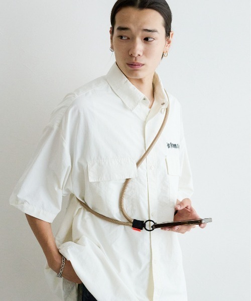 WEEKEND(ER)（ウィークエンダー）の「【WEEKEND(ER)&CO./ウィークエンダー】別注ロープスマホショルダーストラップ（スマホグッズ・メンズ・ブラック/その他17/イエロー系その他/キャメル/シルバー/ブラウン/レッド/パープル・FREE）」の4枚目の写真
