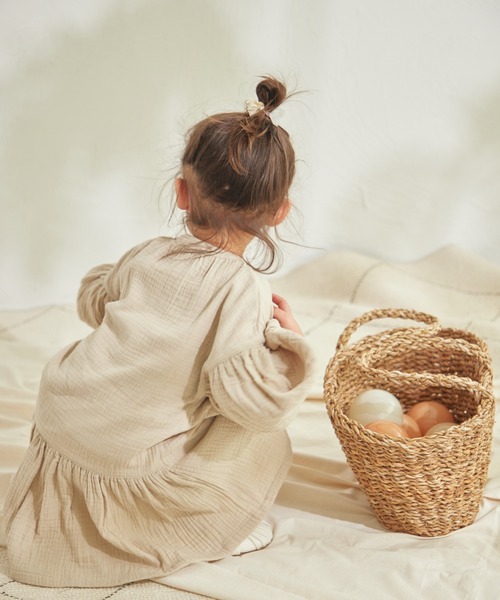 sea and shells by pairmanon（シーアンドシェルズバイペアマノン）の「【sea and shells by pairmanon】ボリュームスリーブ ワンピース（その他ベビーウェア・キッズ・ベージュ/イエロー/アイボリー・110/100/90/80）」の10枚目の写真