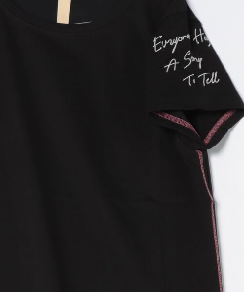 Q（キュー）の「袖レタードT（Tシャツ/カットソー・レディース・ブラック/ホワイト/ホワイト系その他/ブラック系・MEDIUM）」の9枚目の写真